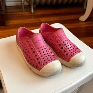 Native, girls pink shoes. Size 10